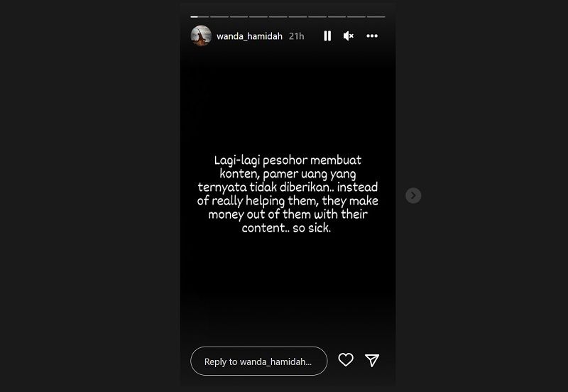 Sindiran Wanda Hamidah terhadap pesohor yang membuat konten pamer uang tapi ternyata tak diberikan./Instagram @wanda_hamidah./
