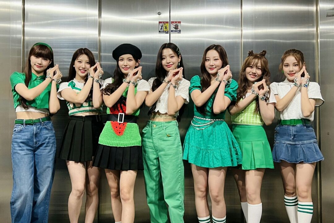 Profil dan biodata CSR (kanan ke kiri), Geumhee, Seoyeon, Sua, Duna, Yeham, Yuna, Sihyeon