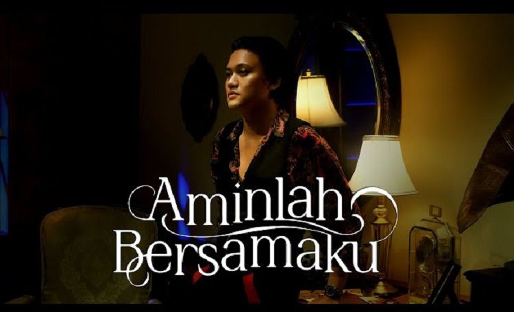 Link download MP3 lagu terbaru Aminlah Bersamaku yang dipopulerkan oleh Rizky Febian beserta dengan lirik lengkapnya