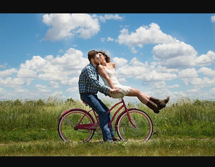 Pasangan romantis