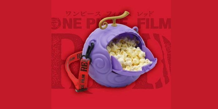 Penampakan kemasan popcorn buah iblis dalam penayangan One Piece Red di bioskop Jepang.