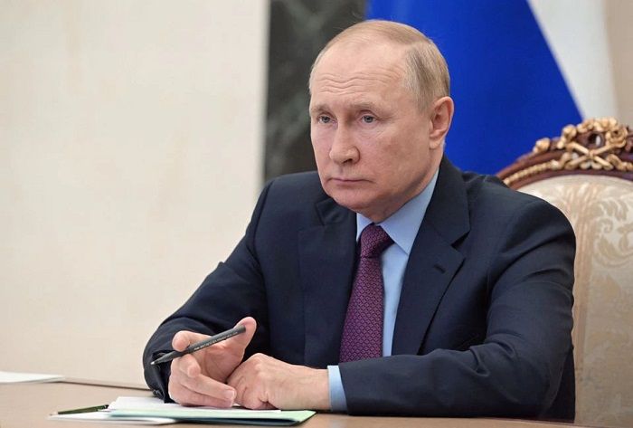 Rusia buka suara soal surat penangkapan Vladimir Putin, menyebut bahwa keputusan ICC itu tidak berpengaruh.