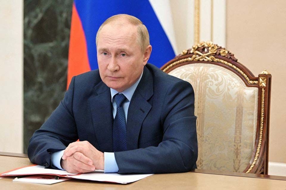 Presiden Rusia Vladimir Putin memimpin pertemuan dengan anggota Dewan Keamanan melalui tautan video di Kremlin di Moskow, Rusia 28 Juli 2022.
