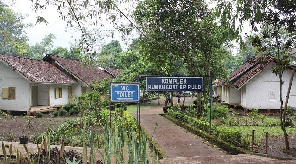 Tempat wisata Kampung Pulo Cangkuang, Desa Cangkuang, Kecamatan Leles, Kabupaten Garut, Jawa Barat