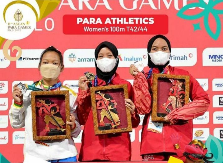 Karisma Evi meraih medali emas di Cabor atletik 100m ASEAN PARA GAMES 2022