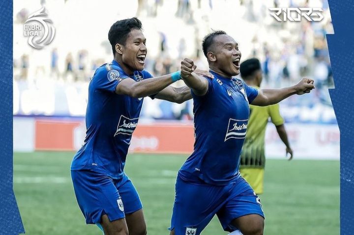 PSIS Semarang menang melawan PS Barito Putera 2-1.