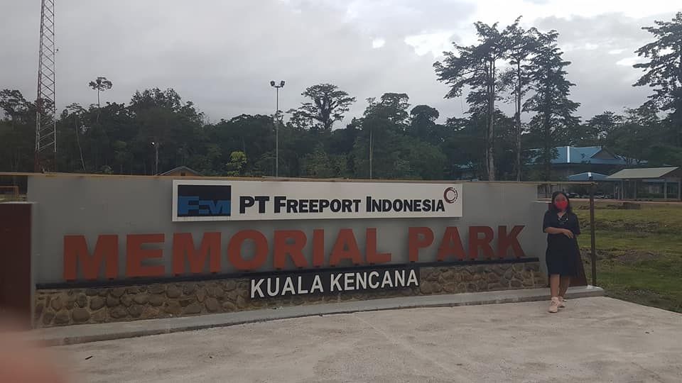 Taman Memorial Park ditengah Kota Kuala Kencana.