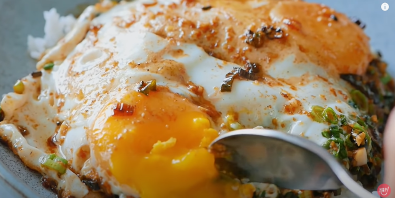Resep nasi telur kecap Ayong Pontianak. 