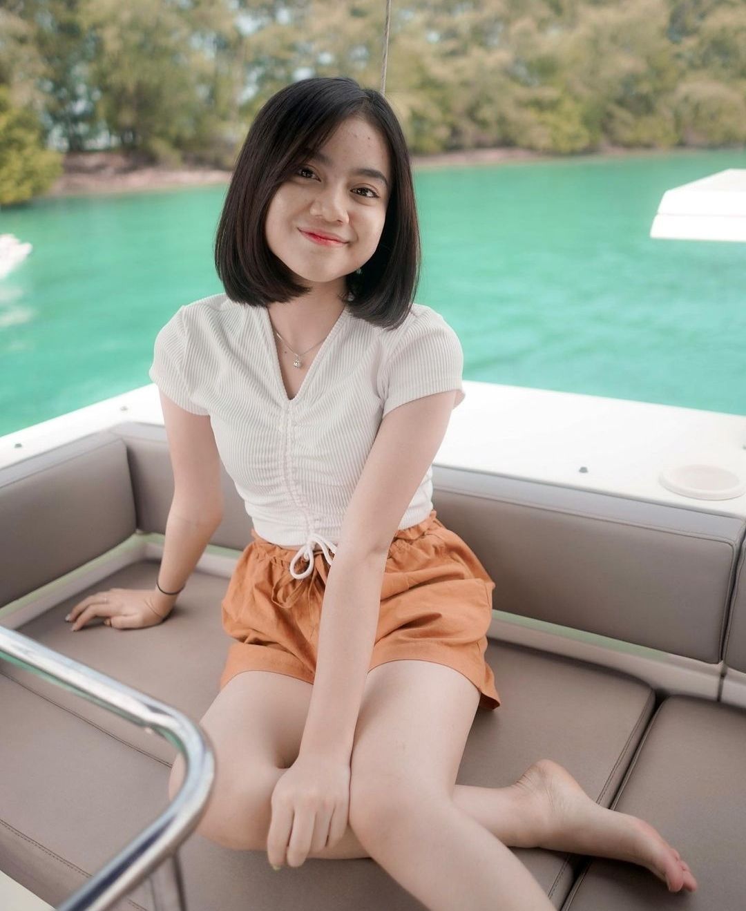 Inilah Sosok Gadis Cantik ONIC Kayes Yang Sedang Ramai di Media Sosial, Cek Profil Lengkap Serta Karirnya - Teras Gorontalo