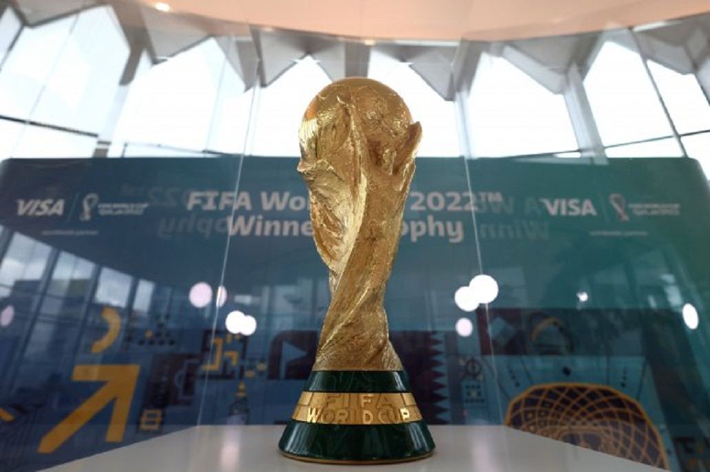 Piala Dunia FIFA 2022 dijadwalkan berlangsung dari 20 November hingga 18 Desember di Qatar, tetapi FIFA sekarang diharapkan untuk memulainya satu hari lebih awal dari yang direncanakan.   