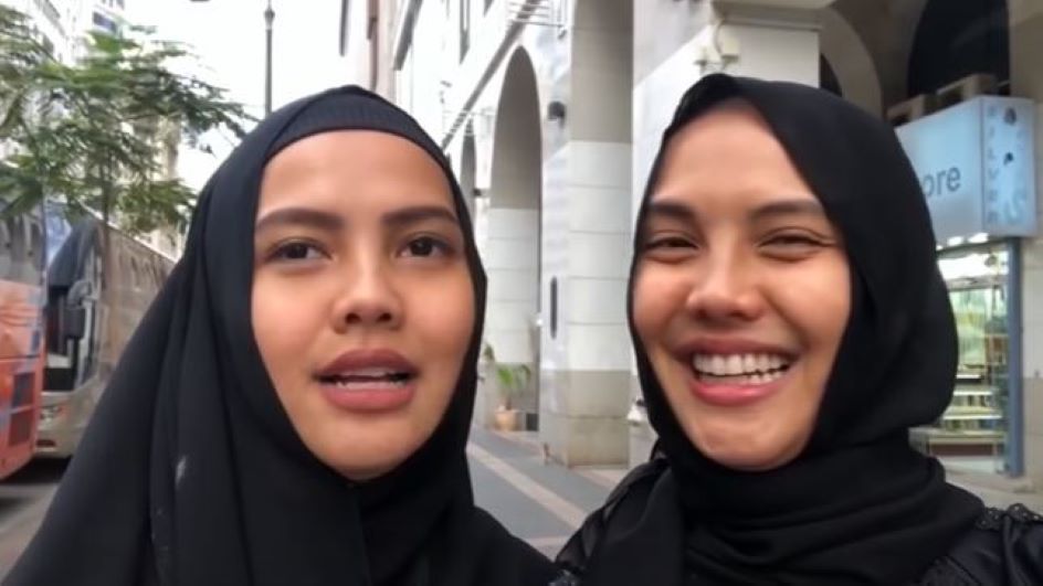 Profil Dan Biodata Valerie Dan Veronika Twins Lengkap Pendidikan Karir Hingga Prestasi