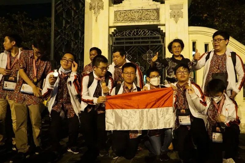 Para anggota Tim Indonesia usai mengikuti olimpiade 
