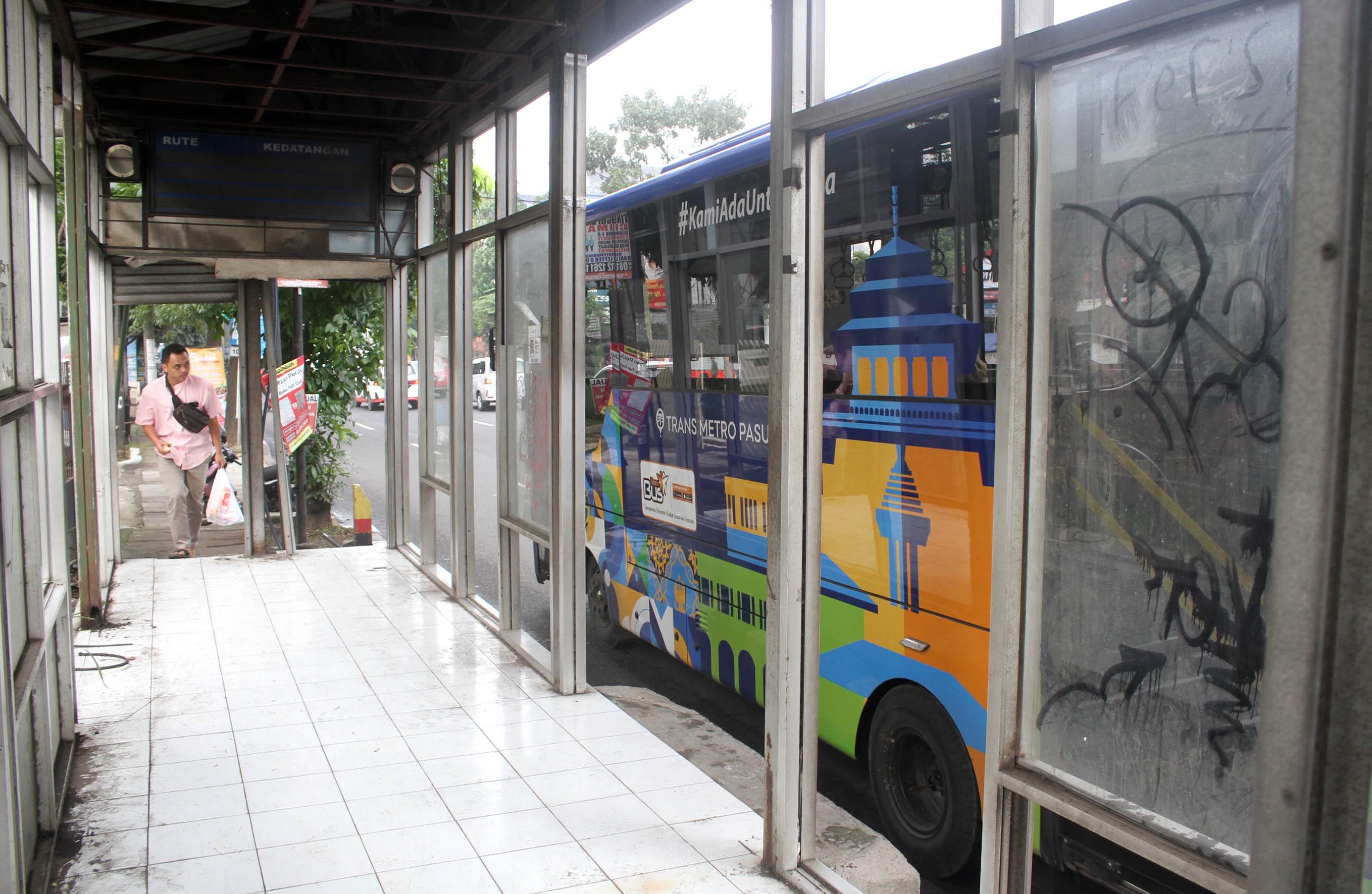 Shelter Trans Metro Bandung.
