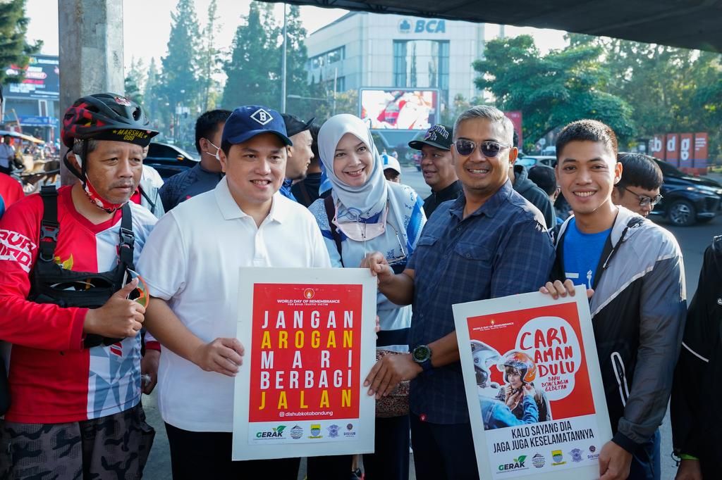 M. Rasyid Rajasa bersama Menteri BUMN Erick Thohir dan Muhammad Farhan, di kawasan Dago, Kota Bandung, Minggu, 14 Agustus 2022./dok.IST