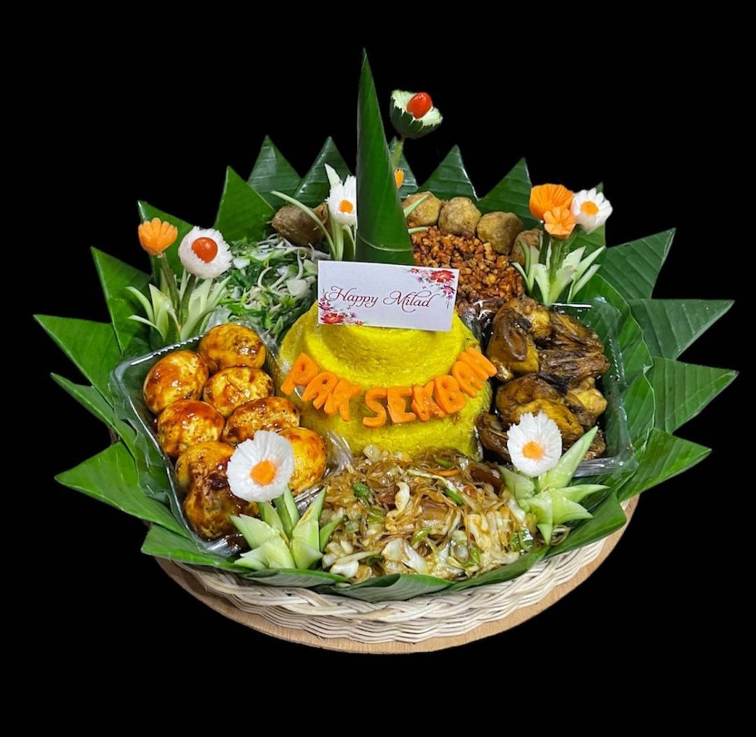 Kumpulan Aneka Tumpeng dengan Alas Daun Pisang, Cocok untuk Ide Lomba ...