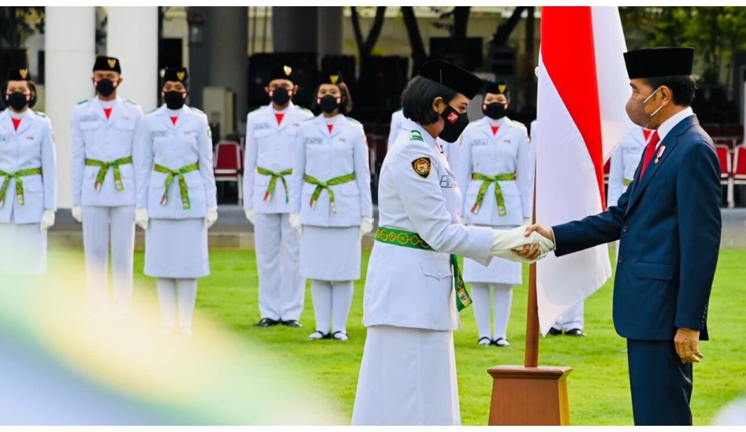 Daftar nama 68 anggota Paskibraka dari 34 provinsi yang bertugas mengibarkan bendera Merah Putih di Istana Negara pada tanggal 17 Agustus