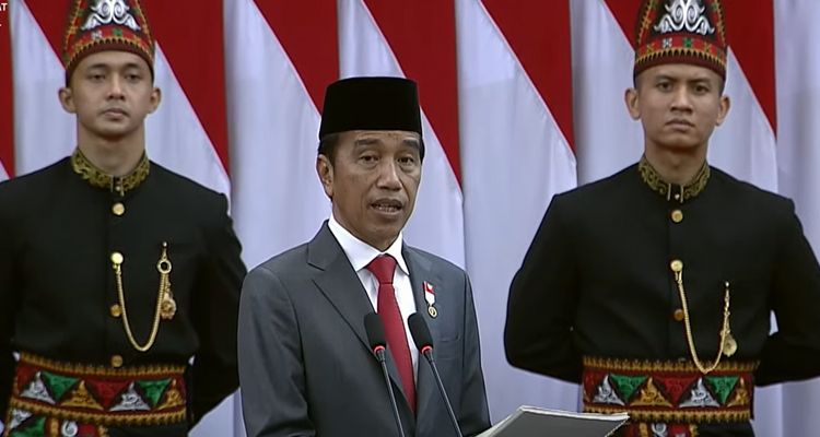 Presiden Jokowi saat menyampaikan pidato kenegaraan di Ruang Rapat Paripurna, Gedung Nusantara MPR/DPR/DPD RI, Senayan, Jakarta, pada Selasa 16 Agustus 2022 .