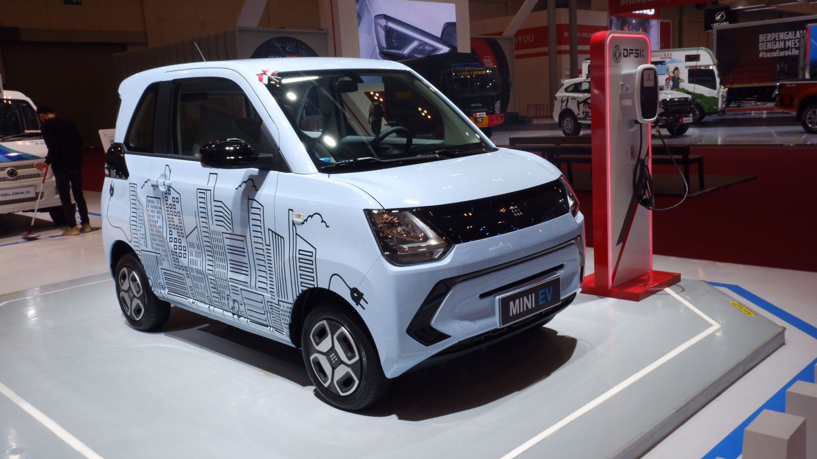 Mobill listrik DFSK Mini EV yang dipamerkan di GIIAS 2022
