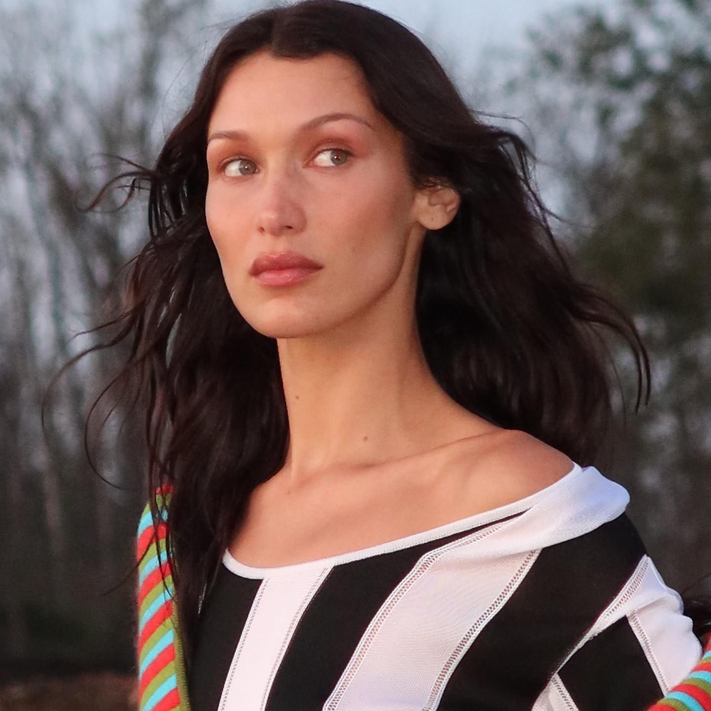 Bella Hadid Mengaku Kehilangan Banyak Pekerjaan Modeling Usai Beri