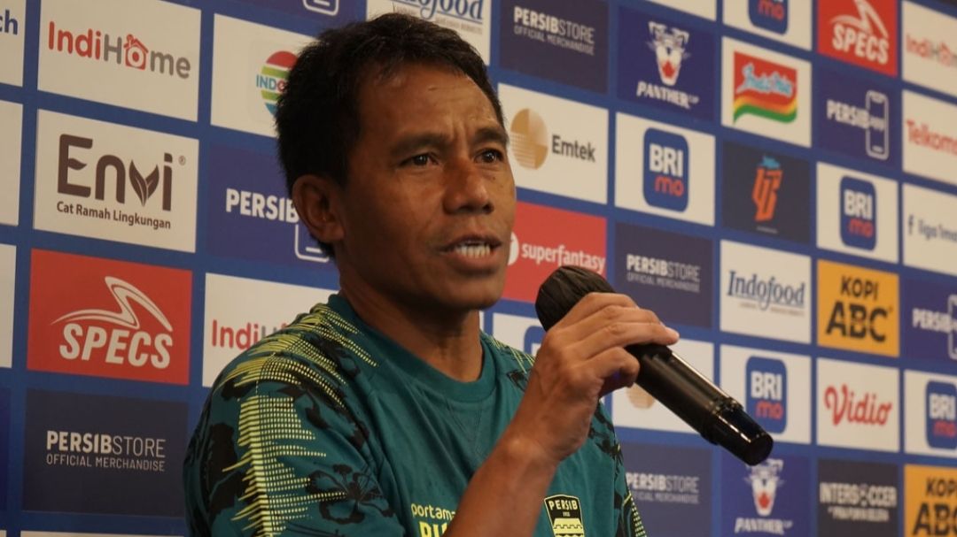 Asisten pelatih Persib, Budiman Yunus siapkan strategi khusus untuk redam Bali United.*