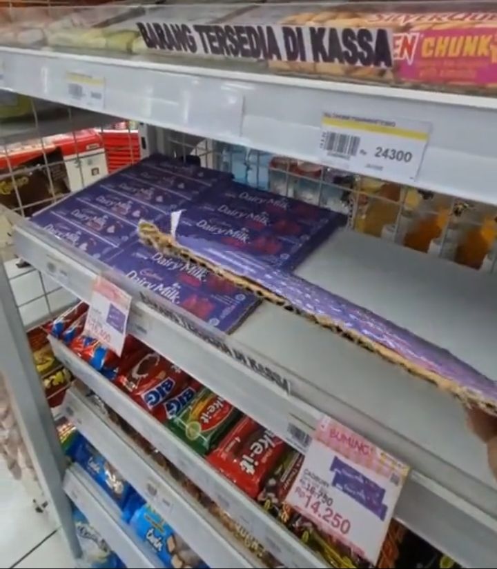 Viral Pencurian Coklat Alfamart, Minimarket Ini Ganti Rak Display