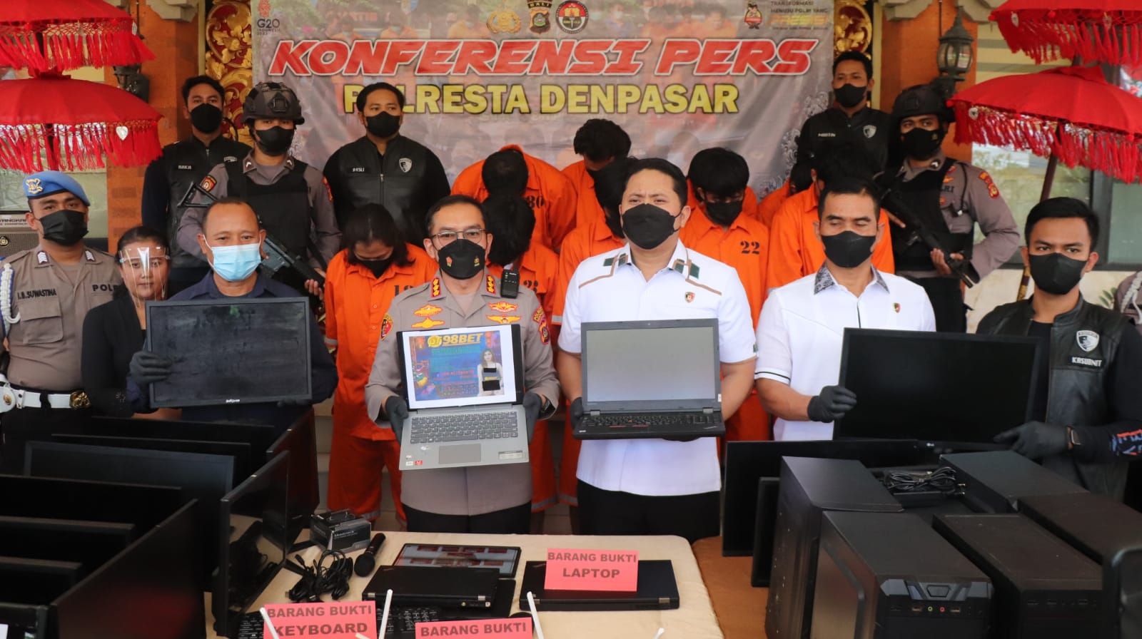 Omzet 1,3 Miliar, Polisi Hanya Tangkap Karyawan Judi On Line, Bandarnya ...