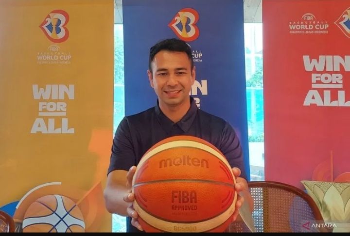 Indonesia yang turut menjadi tuan rumah Piala Dunia Bola Basket FIBA 2023 terus mempersiapkan diri dengan salah satunya menunjuk Raffi Ahmad sebagai duta lokal.
