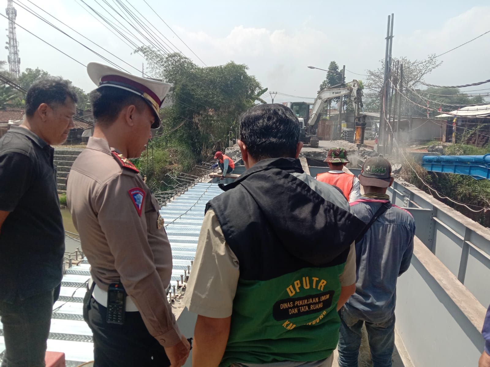 Polisi Dan Dishub Siagakan Personel Di Titik Rekayasa Lalu Lintas ...