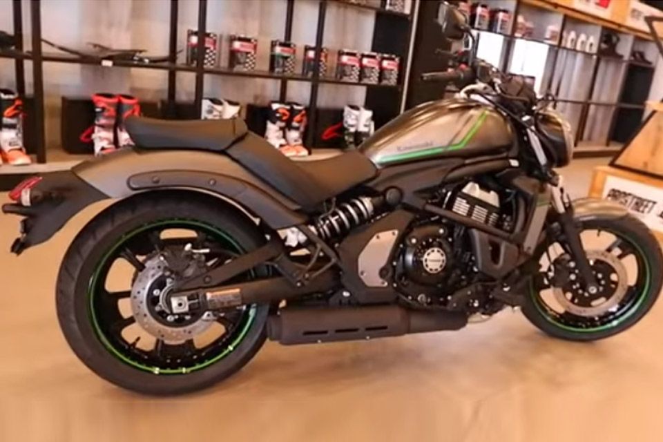 New Kawasaki Vulcan S 2022, moge bergaya Harley Davidson
