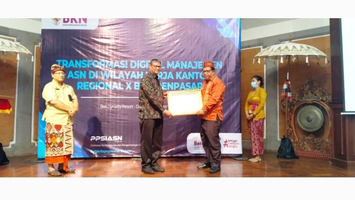 Manggarai Timur Raih Penghargaan BKN Award Kategori Implementasi Manajemen Kinerja