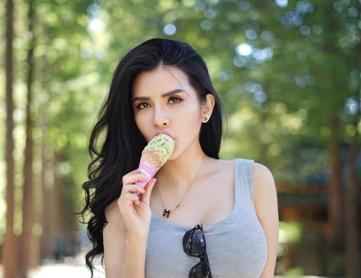 Potret Maria Vania
