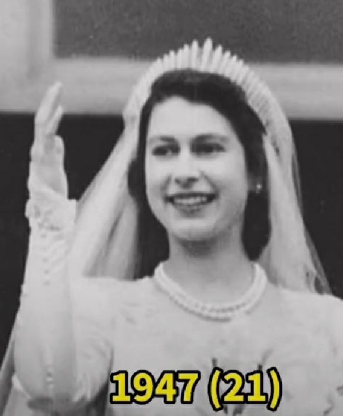 Ratu Elizabeth II Berusia 21 Tahun