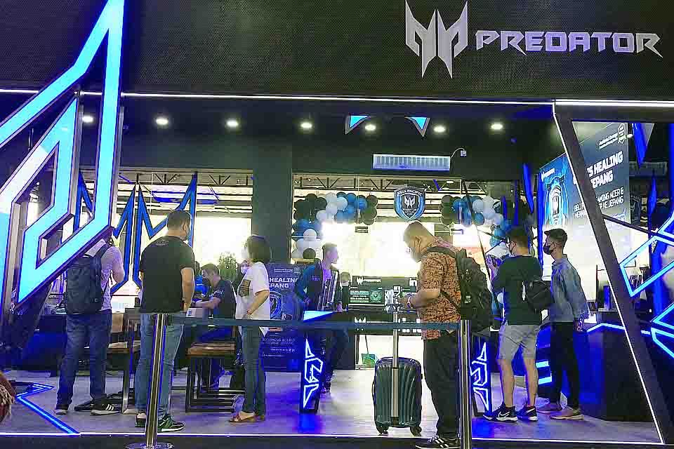 Predator Store mengusung konsep one-stop-shopping sesuai keinginan Acer Indonesia agar pelanggan benar-benar merasakan kemudahan dan kenikmatan berbelanja untuk memenuhi kebutuhan gaming-nya.