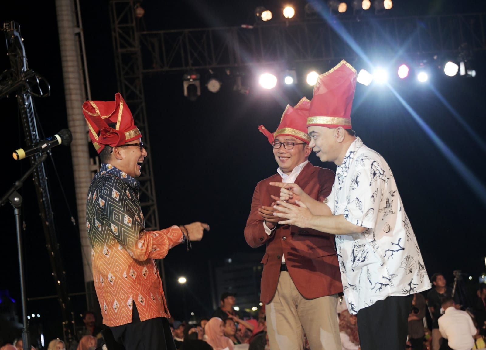Gubernur Jabar Ridwan Kamil menghadiri Makassar International Eight and Forum Festival (MIEFF) 2022 atau F8 di kawasan Pantai Losari, Makassar