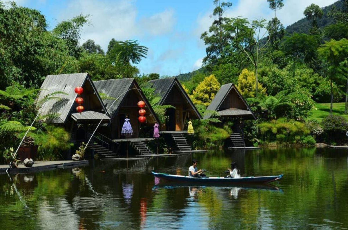 Ilustrasi Dusun Bambu tempat wisata di Bandung super populer. / Instagram @dusun_bambu/