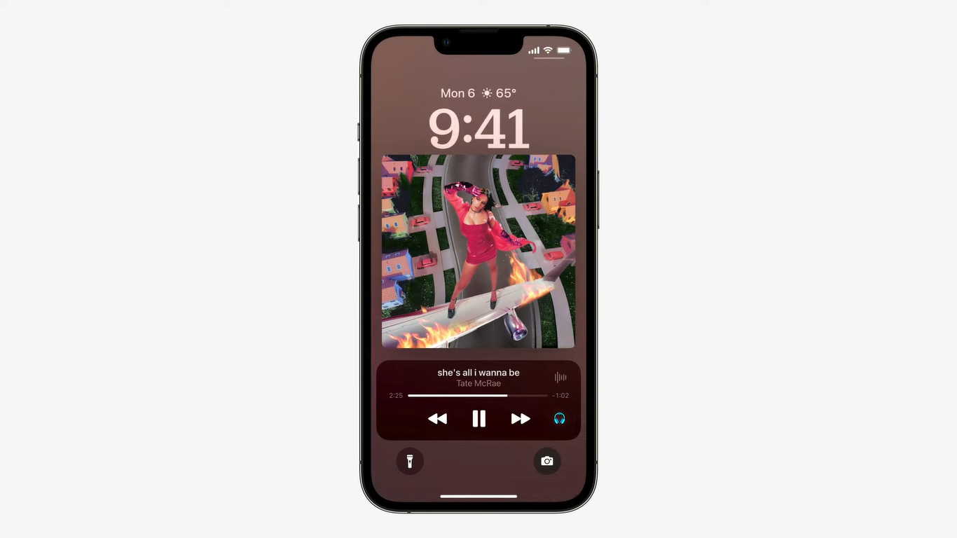 fitur Full Screen Music Player pada iOS 16
