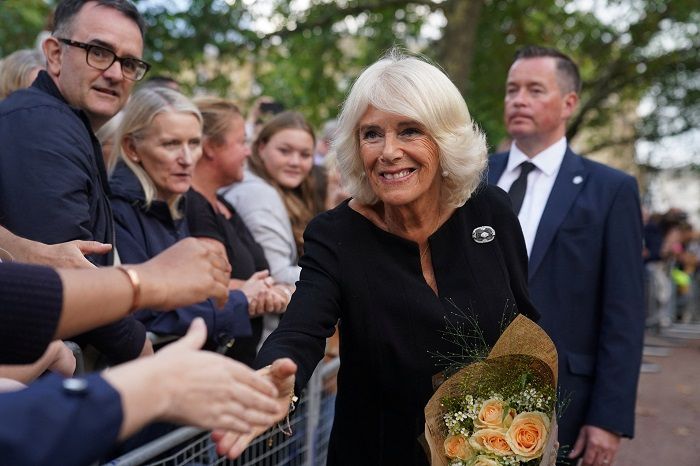 Resmi bergelar Queen Consort setelah Raja Charles III dinobatkan jadi pengganti Ratu Elizabeth II di takhta Kerajaan Inggris, Camilla disebut resmi warisi mahkota Kohinoor. 