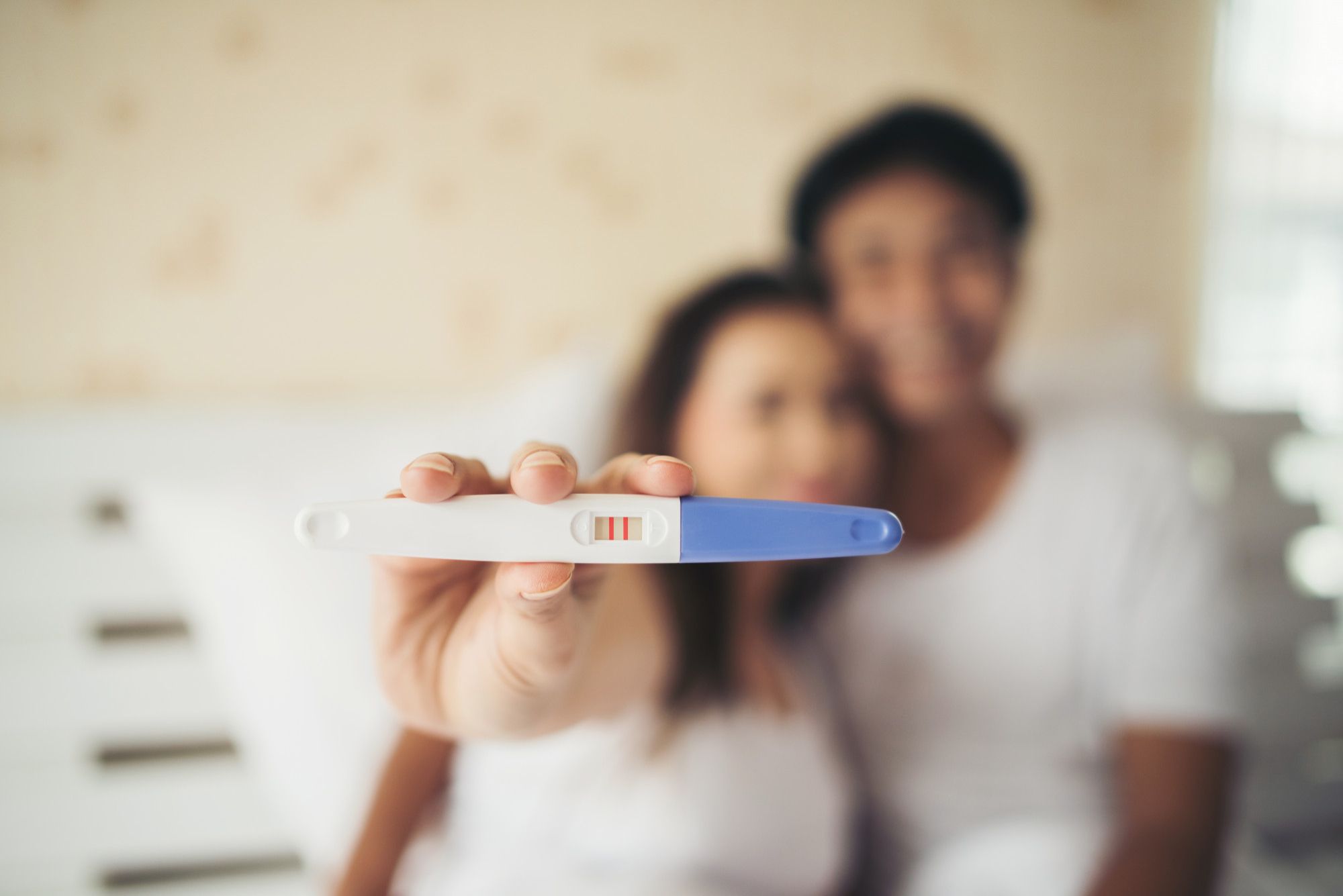 Фото с тестом на беременность красивое