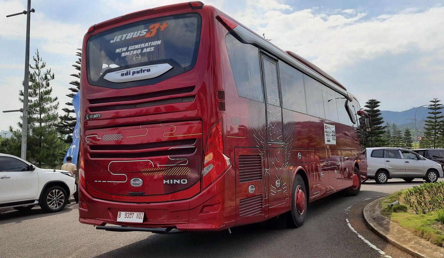 Hino Bus tidak ketinggalan untuk meningkatkan kualitas layanan serta produknya./ 