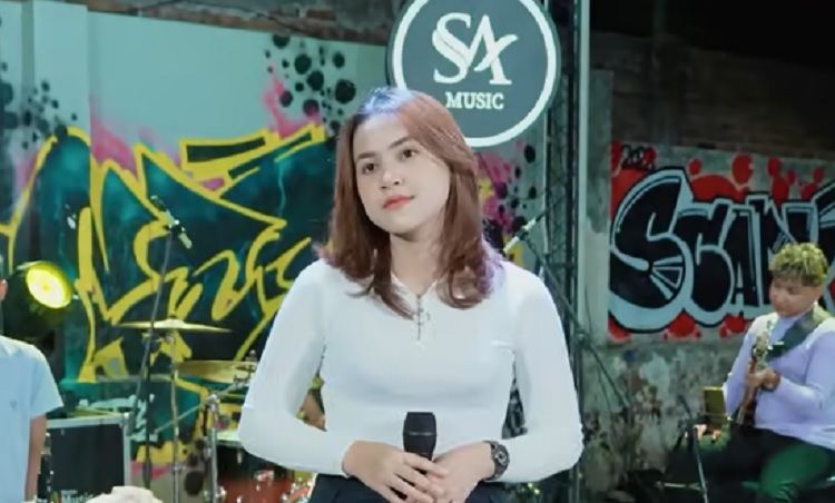 Lirik Lagu Memandangmu - Sasya Arkhisna, Lagu yang Pernah Dinyanyikan