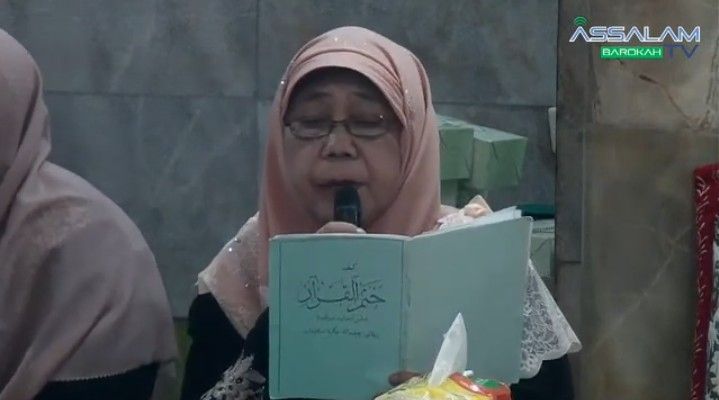Profil dan Biodata Ustadzah Taslimah yang Wafat saat Membaca Al Quran di  Masjid Tebet Jakarta Selatan - Malang Terkini