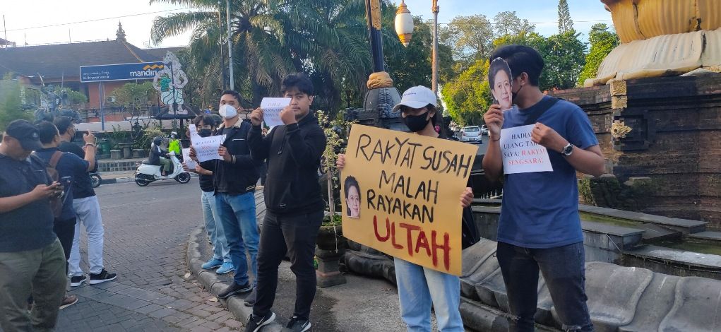 Polresta Denpasar kerahkan ratusan personil polisi amankan jalannya aksi yang dilakukan Aliansi Bali Jengah di Simpang Patung Catur Muka