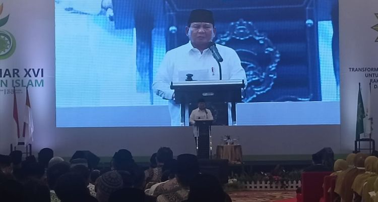 Menteri Pertahanan RI Prabowo di acara Muktamar Persis ke-XVI di Soreang, Kabupatn Bandung, Sabtu 24 September 2022.