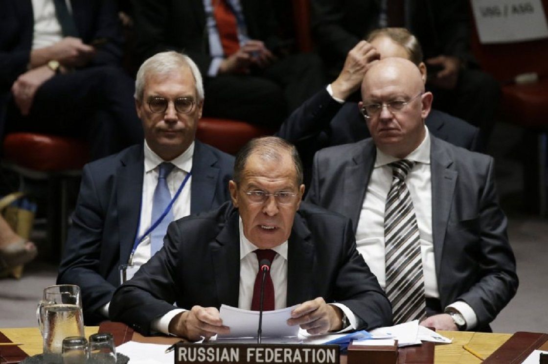 Menteri Luar Negeri Rusia Sergey Lavrov mengatakan pada Sabtu di PBB bahwa Rusia dipaksa untuk menyerang Ukraina.  
