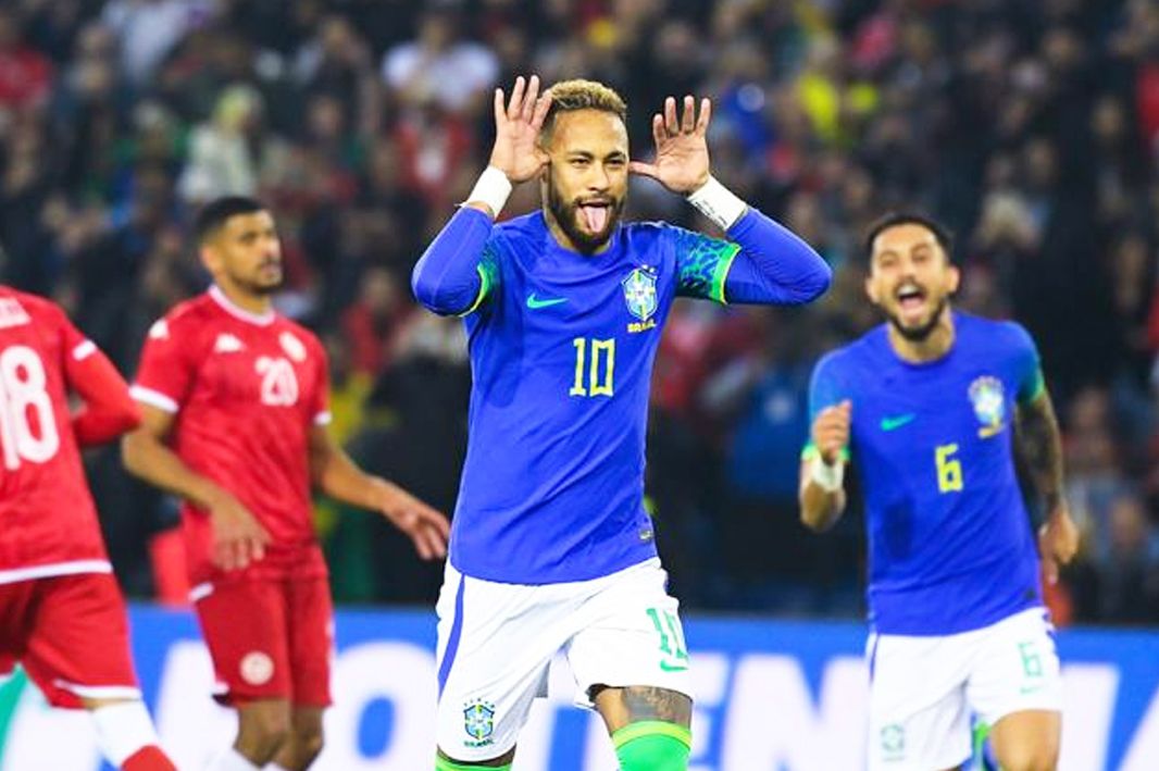 Hasil pertandingan Brasil vs Tunisia di international friendly, skor 5-1, Man of the Match laga persahabatan ini diberikan pada Raphinha, sementara Neymar tampil memukau dengan menyumbangkan 1 gol bagi tim Samba.
