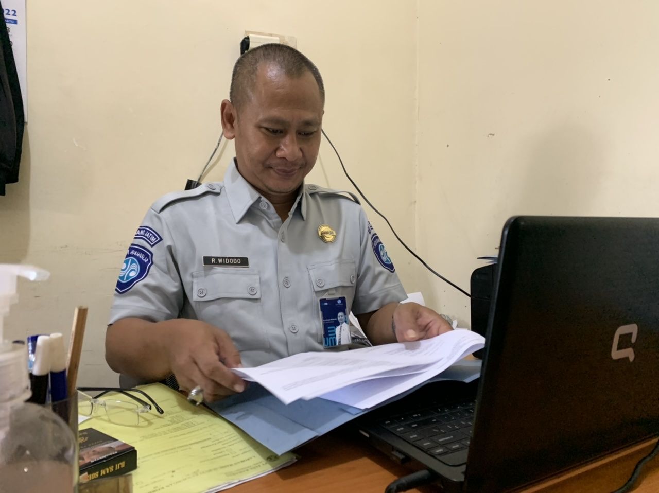 Staf Administrasi Tingkat I Jasa Raharja Samsat Lumajang, Rachmat Widodo 