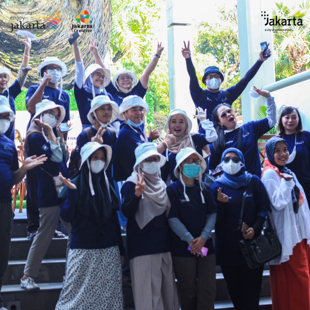 Sekelompok komunitas yang ikut walking tour dan jadikan jalan kaki sebagai budaya baru di Jakarta