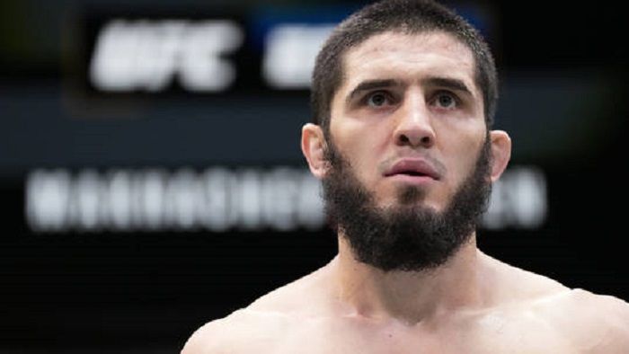 Islam Makhachev ditantang Alexander Volkanovski di UFC 284.*