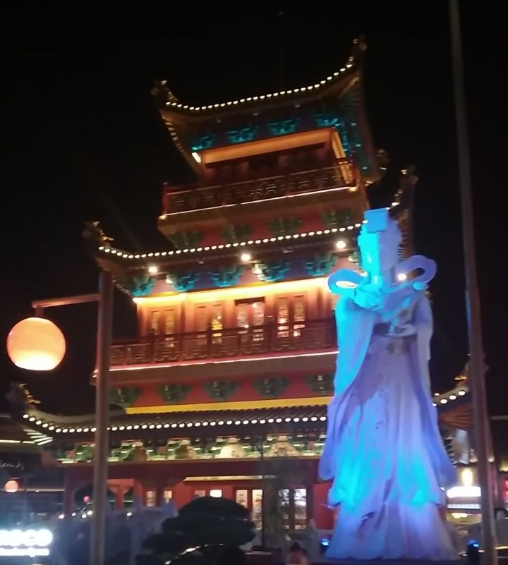 Old Shanghai merupakan destinasi terbaru dan ikonik di Kelapa Gading, Jakarta.