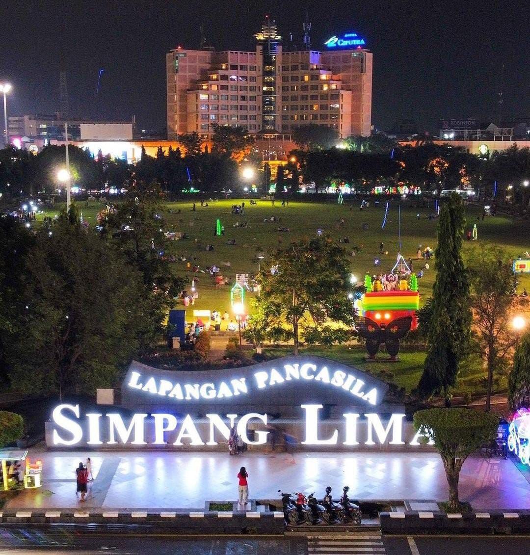 rekomendasi wisata gratis di Semarang, Kawasan Wisata Simpang Lima Semarang